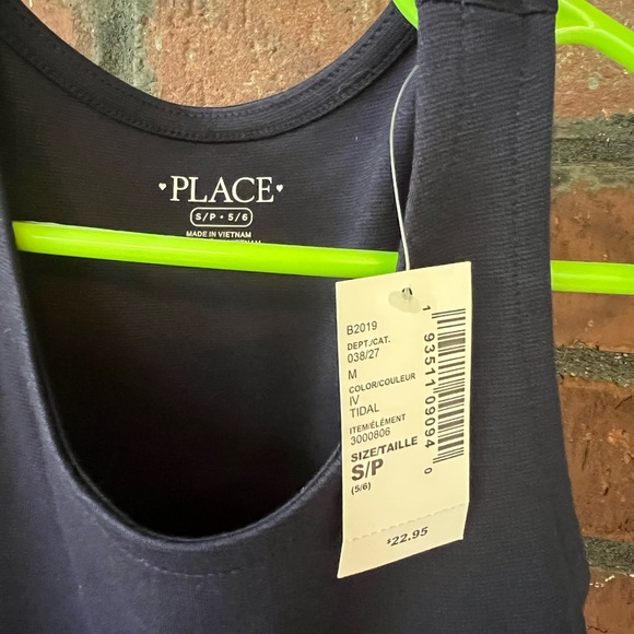 Girls dress 5/6 - Picture 2 of 3